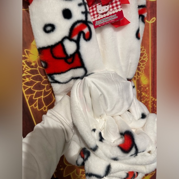 Hello kitty Christmas plush blanket - lined - Picture 3 of 4